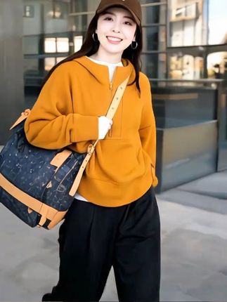 正版时尚连帽半拉链卫衣短外套女2025年秋季流行洋气宽松流行上衣#时尚连帽半拉链卫衣#秋季流行卫衣#洋气宽松上衣#卫衣短外套#秋新款卫衣推荐
