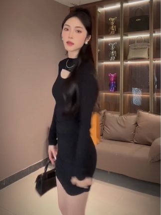 高级感修身包臀裙气质短裙子显瘦遮肉时尚镂空黑色性感打底连衣裙#今日穿搭 #高级感穿搭 #内搭外穿都好看 #女人味穿搭 #秀出好身材