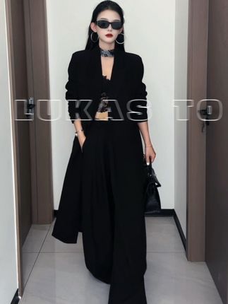 #穿出高级感 #高级感穿搭 #西服控 #美搭尽显女神范 #黑色系穿搭