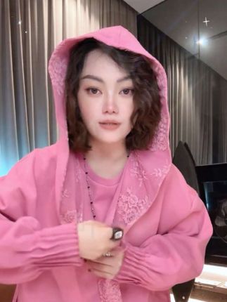 YDFSTUDIO小众【秋日氛围】欧货高品早秋连帽披肩设计上衣+裤子套装#女装穿搭 #外套穿搭 #春秋穿搭 #休闲百搭 #潮牌穿搭