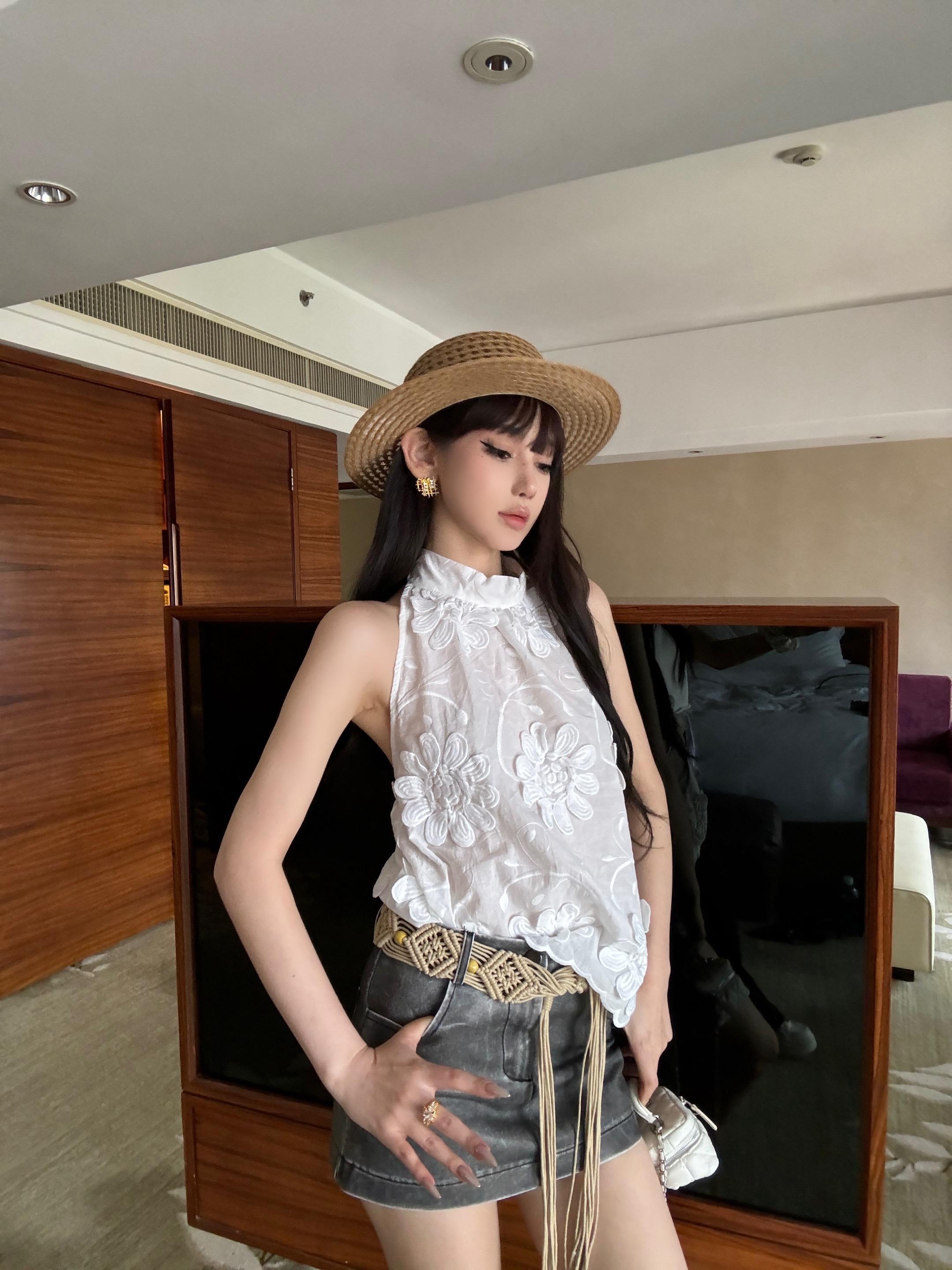 #ootd #辣妹穿搭 #辣妹上衣 #设计感 #百搭
