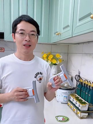 #男士神仙单品 这个能代替抹布的迷你小拖把,小巧灵活用起来真的很方便,,用它清理 卫生不仅手不用沾水还不脏手。#迷你小拖把 #免手洗拖把 #清洁神器#懒人神器 #拖把