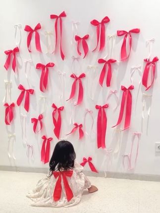 丝带蝴蝶结🎀背景墙,生日派对氛围布置 #蝴蝶结丝带 #粉色控 #生日派对 #氛围