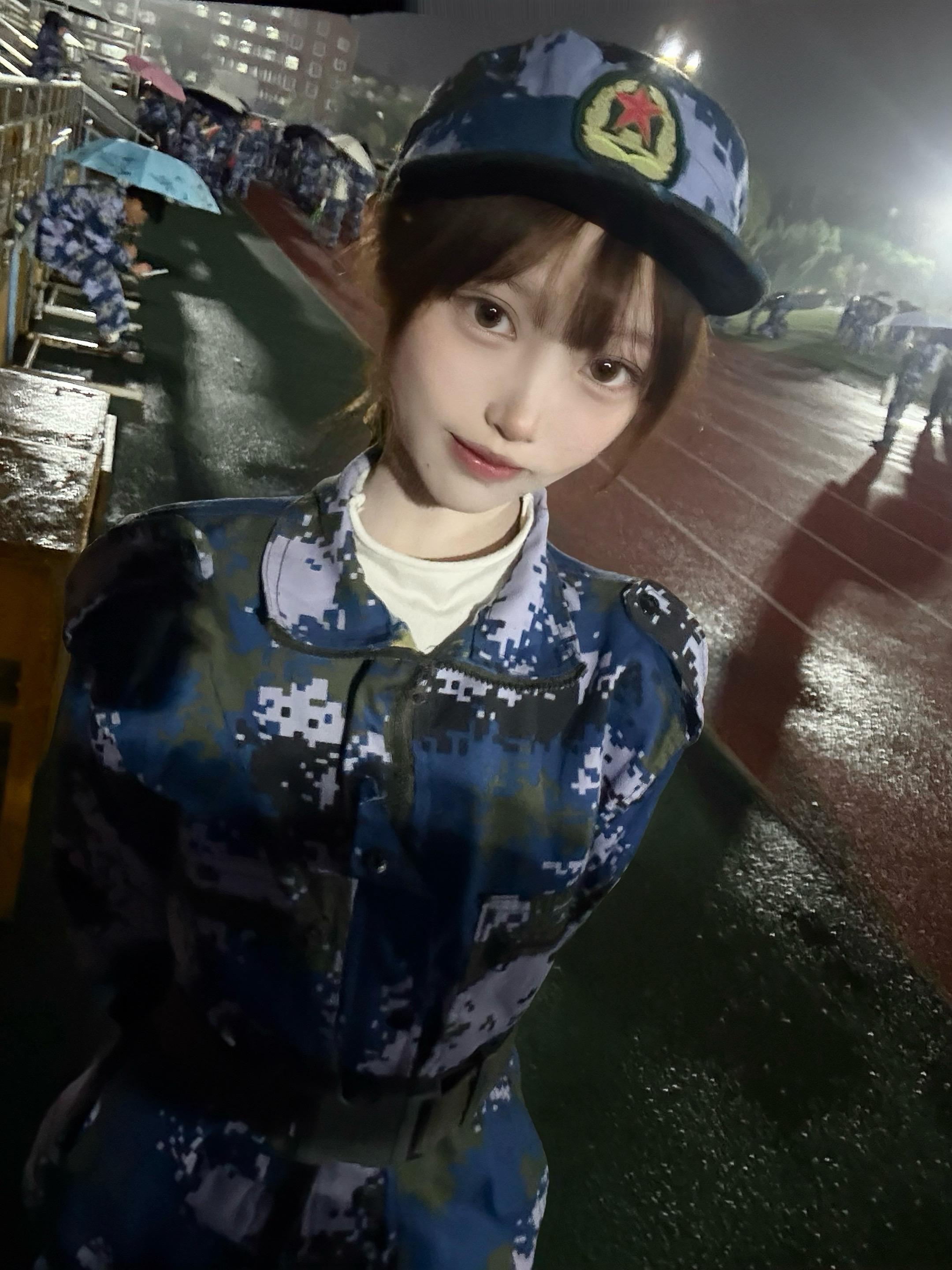 我还记得第一次见到你。我的心是怎么波动 #新兵 #大一 #校园