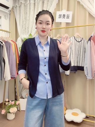 #显瘦穿搭 #女装#衬衫穿搭 #面料柔软舒适 @DOU+小助手