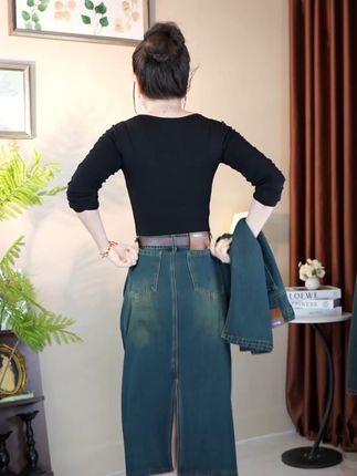#牛仔裙 #半身裙 #秋季上新 #遮肉显瘦 #通勤搭配 修身高腰纯色女士中长款女装半身裙