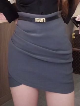 高腰短裙显瘦半身裙气质防走光包臀裙时尚春夏黑色开叉修身设计感#秋冬新款 #秋冬穿搭 #穿搭 #显瘦穿搭 #ootd穿搭