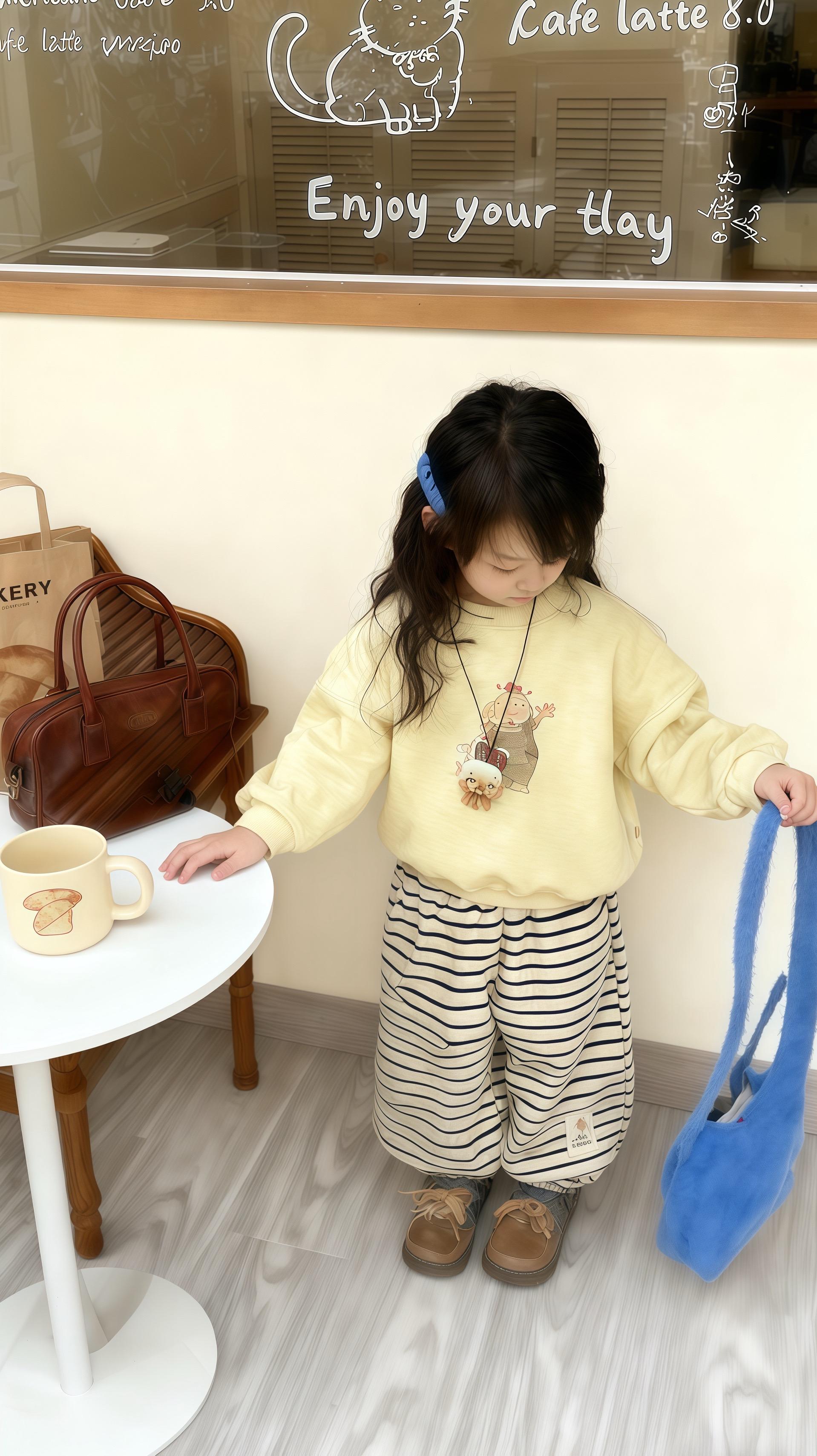 #高品质童装 #韩版童装 #穿搭中如何运用色彩美学 #预制国庆出游穿搭 ##秋天变时髦就从韩系穿搭开始 @抖加🔥上热门🔥dou+🔥热点宝