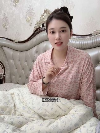 降温快换豆豆被吧……像云朵盖在身上一样 又亲有暖和#豆豆被 #床上用品 #强烈推荐