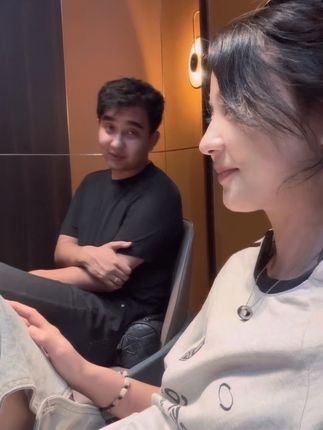 社恐的我和社牛的arafat 😂