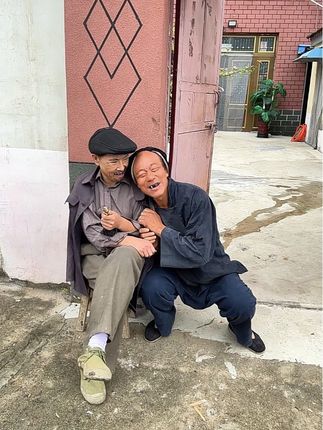 跟哥表演一段😂 #农村搞笑段子 @江苏逗乐姐《小号》🔥🔥🔥