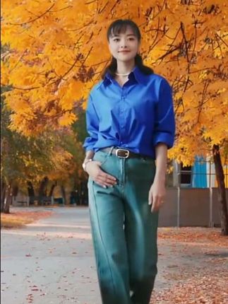 气质克莱因蓝衬衫法式通勤减龄长袖春2025新款纯色polo领#别致上衣 #时装搭配 #穿搭 #休闲舒适 #女神范