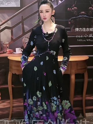 女装连衣裙弹力印花 #碎花连衣裙 #时尚连衣裙 #甜美风穿搭 #高级感穿搭 #高贵优雅 @怡德汇买 @福妮衣柜