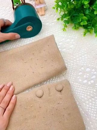 衣服经常起球的家人们,可以备一个这样的毛球修剪器,轻轻一推就清理了,方便实用#毛球修剪器#衣服去毛球#居家好物分享