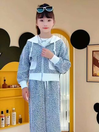 #超甜美萌娃穿搭 女童开衫拼接小香风套装2025年春季新款中大童洋气时尚女童秋装#套装穿搭 #学院风穿搭