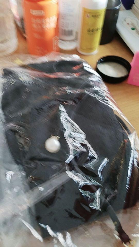 回来一看料子是哪么回事,就是款式不一样,做工也不怎么样#我在抖音买买买