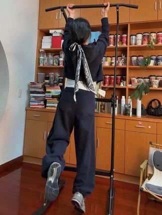 泪水打湿尼古丁,发誓情话不再听 #引体向上 #ootd穿搭 #运动套装
