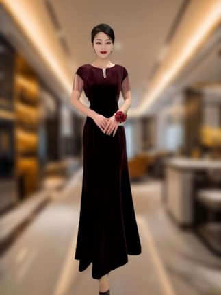 #气质连衣裙 #婚庆礼服 #改良旗袍连衣裙 #婚宴妈妈装 #喜婆婆礼服裙 婚礼 宝宝满月 孩子毕业 生日宴都可穿的一件高端修身改良旗袍裙 微弹穿着舒适亲肤有型 做工精细设计简约大气有档次