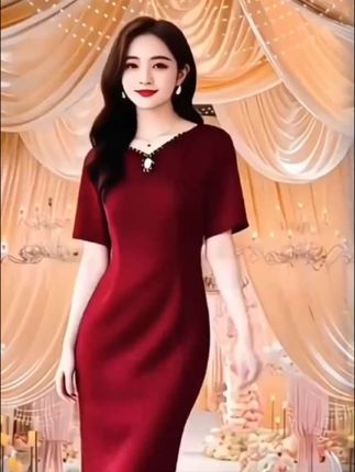 酒红三醋酸晚礼服连衣裙女2025年夏季新款高贵洋气喜婆婆婚宴