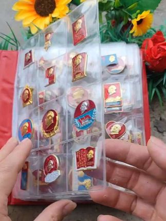 #伟人 #像章 #徽章 #收藏品 #一代人的回忆