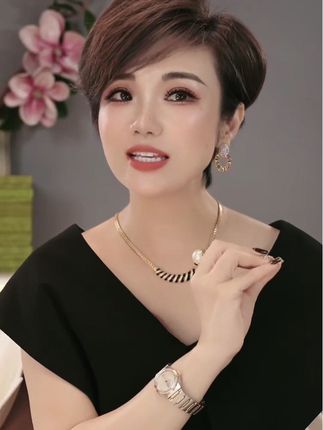 铜合金合成锆石耳饰 2025欧美轻奢新款复古高级感金色耳环女耳圈#热门#热门音乐🔥