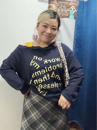 藏青的很好看很百搭,洋气