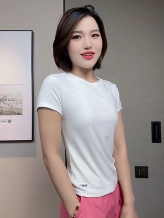越穿越喜欢的一款百搭短袖!面料超级舒服软糯轻肤 版型修身不紧身#短袖 #短袖t恤 #运动穿搭 #短袖推荐 #运动短袖t恤