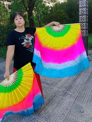 #五色升级加大款舞蹈扇#质量很好价格实惠 @DOU十小助理