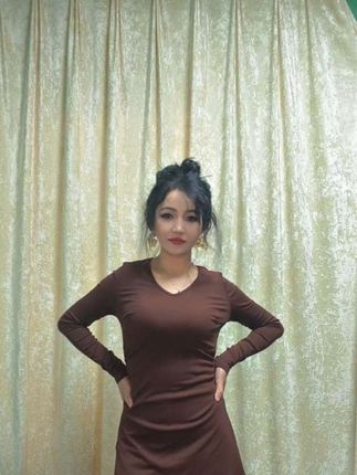 新入手的闪亮上衣,质感满分,搭配聚会场合超吸睛!✨💖   #时尚穿搭 #聚会必备