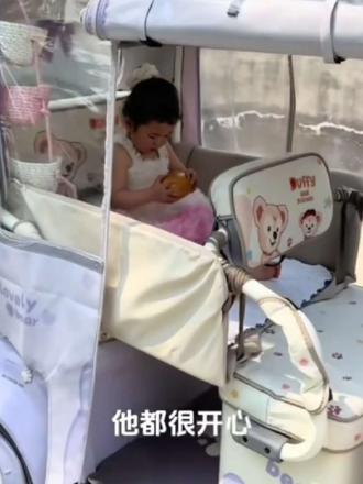 爱玛乐维pro电动三轮车,后座折叠床安装
