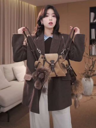 #复古风包包 #真皮包包女 #可单肩双肩 #时尚女包 #高级感女包