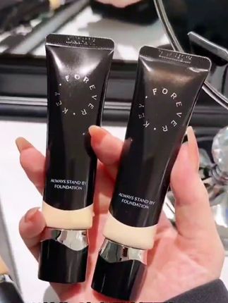 #好东西一起分享 foreverkey纹丝不动粉底液遮瑕不脱妆持久混干油皮控油遮瑕#好物推荐🔥 #自用好物推荐 #强烈推荐