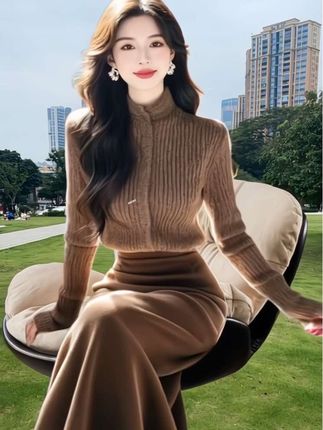 时髦精穿搭,盐系轻熟美拉德复古高级感,棕色毛衣半身裙两件套#毛衣半身裙两件套#时尚套装#高级感穿搭 #名媛气质 #谁穿谁漂亮