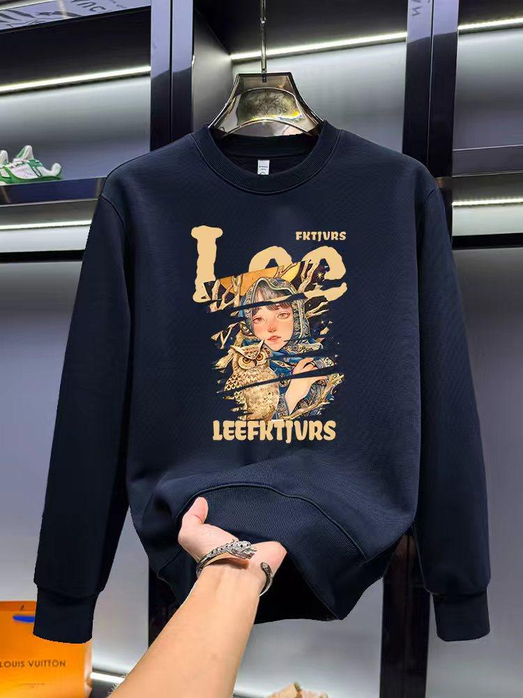 #秋季上新 #圆领卫衣 #男士必备 #潮流穿搭 #保暖又好看