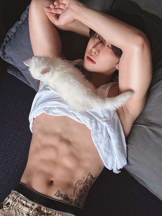 拍!宝宝想看的我都拍#氛围感帅哥