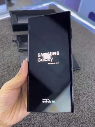 兄弟姐妹们,快点来吧,新款三星手机上新了!