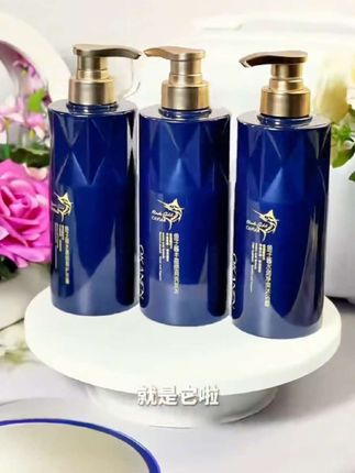 头发、头皮屑多,爱出油的姐妹有没有试试这款鱼子酱洗发水,可以深层清洁、控油、去屑止痒,保护头皮,让头发顺滑有光泽,味道也特别好闻。