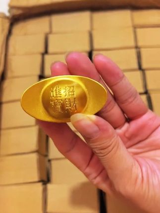全黄铜实心金元宝,直径5厘米,摆聚宝盆 家里都不错哦#金元宝 #铜工艺品 #匠心制作 #摆件 #传统文化