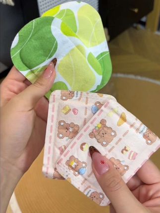 听劝啊,妈妈们!暖手宝每年冬天一定要提前囤起来,给孩子戴上写字又服帖又暖和,新品冲销量,赶快冲呀!!#暖手宝 #种草 #爱了爱了#暖宝宝 #冬天必备