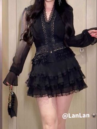法式甜美V领长袖衬衫上衣短裙半身裙套装时尚#高级感穿搭 #显瘦显高穿搭 #氛围感穿搭 #辣妹穿搭 #女人味穿搭