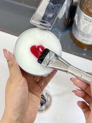 大容量的洗刷皂来啦,升级了还自带洗刷垫,洗刷子洗粉扑真的又快又干净!#化妆刷推荐 #洗刷子 #清洗粉扑 #化妆刷清洗 #粉扑清洗方法
