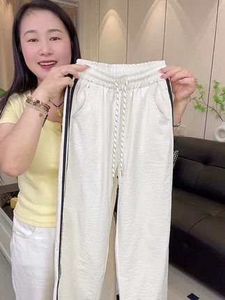 啊啊啊!!!这也太舒服太好看了吧,品质也是超好的!超洋气,关键价格还不贵!家有女儿的,闭眼冲!#女童穿搭  #百搭裤子 #夏季新款  #超便宜超划算