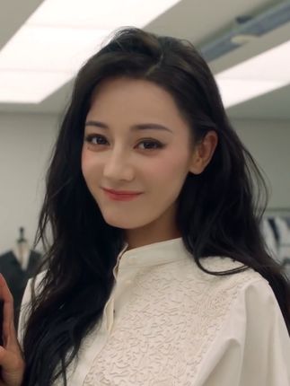 美貌是第一生产力 #迪丽热巴 #迪丽热巴巴黎时装周 #迪奥全球品牌大使迪丽热巴