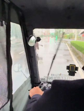 三轮车防风弹力夹雨帘下摆固定防止雨帘乱飞三轮车帘子固定器#固定器 #三轮车帘子固定器 #雨帘固定器 #三轮车雨帘固定器 #弹力夹
