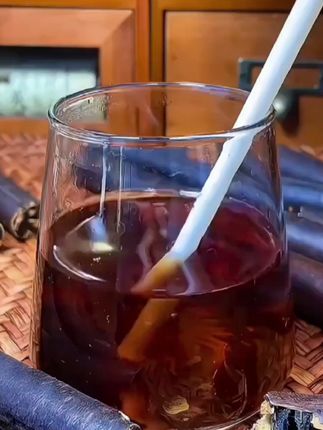 这个云南的腊肠果你知道吗,酸酸甜甜的。坚持吃一个月,你会回来感谢我的。#腊肠果 #腊肠果泡水