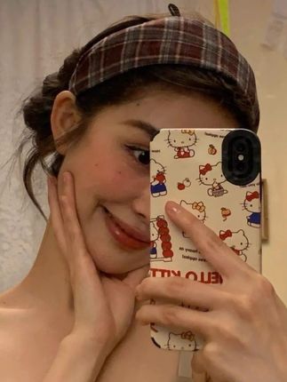 姐妹们,点痣真的能给颜值加大分 想点哪里点哪里,增加记忆点!真的好爱!#泪痣 #点痣笔 #氛围感拉满 #美妆