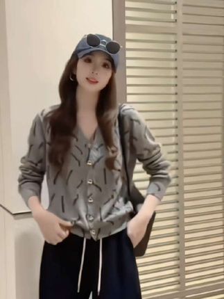 #慵懒风穿搭 #简约穿搭 #女装穿搭