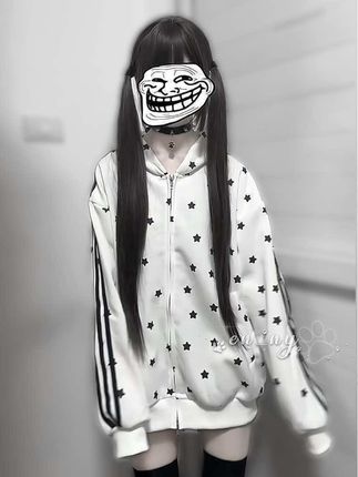 作为县城唯一听djosama的人 我的眼里总是透露出同龄人不懂的忧郁#djosama #萌妹子#BKDD卫衣 @BKDD