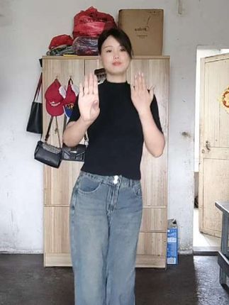 我那么的爱你变成了折磨,谁能告诉我这是为什么?