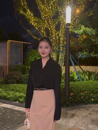 我人生中最好的时光 才刚刚开始#今日穿搭 #高级感穿搭 #简约穿搭 #轻熟穿搭 #穿出高级感